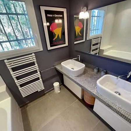 Apartment La Mirandole By Connexion